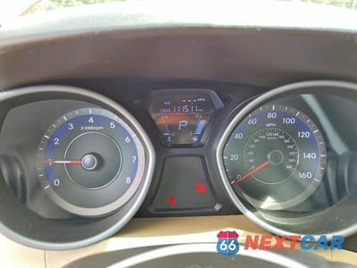 Zdjęcie 9 z 12 samochodu: 2011 HYUNDAI ELANTRA LIMITED VIN:KMHDH4AE4BU093303 - miniatura