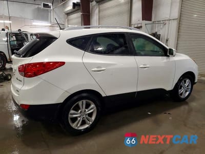 Trzecie zdjęcie samochodu z tyłu: 2013 HYUNDAI TUCSON GLS VIN:KM8JUCAC6DU604424 - miniatura