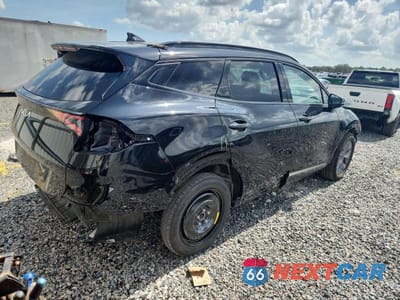Trzecie zdjęcie samochodu z tyłu: 2025 KIA SPORTAGE VIN:5XYK43DF0SG315620 - miniatura