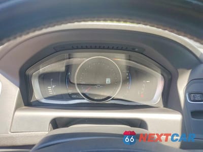 Zdjęcie 9 z 12 samochodu: 2015 VOLVO XC60 T6 R-DESIGN PLATINUM VIN:YV4902RS4F2726901 - miniatura