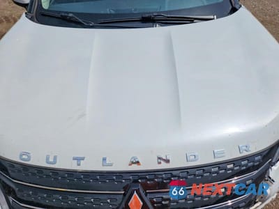 Zdjęcie 11 z 12 samochodu: 2023 MITSUBISHI OUTLANDER SE VIN:JA4J3UA84PZ044302 - miniatura