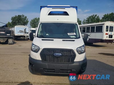 Piąte zdjęcie samochodu w środku: 2023 FORD TRANSIT DELIVERY TRUCK VIN:1FDBW5ZG8PKA23234 - miniatura