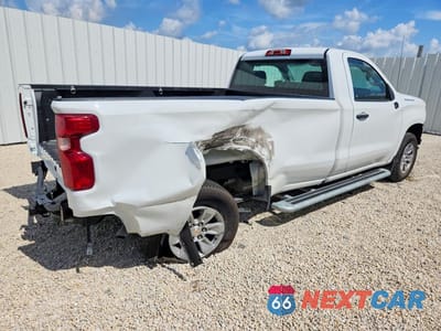 Trzecie zdjęcie samochodu z tyłu: 2025 CHEVROLET SILVERADO C1500 VIN:3GCNAAED6SG383364 - miniatura