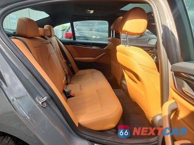 Zdjęcie 10 z 12 samochodu: 2022 BMW 530 XI VIN:WBA13BJ07NWX81767 - miniatura