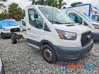 Czwarte zdjęcie samochodu z boku: 2021 FORD TRANSIT T-350 VIN:1FDBW5Z82MKA84289 - miniatura