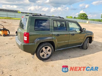 Trzecie zdjęcie samochodu z tyłu: 2007 JEEP PATRIOT SPORT VIN:1J8FF28W87D418296 - miniatura