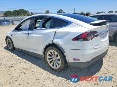 Drugie zdjęcie samochodu z przodu: 2018 TESLA MODEL X VIN:5YJXCBE28JF101270 - miniatura