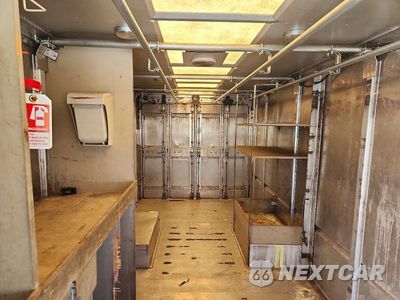 Zdjęcie 11 z 13 samochodu: 2003 FORD E350 DELIVERY TRUCK VIN:1FCKE39L93HB32964 - miniatura
