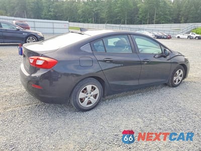 Trzecie zdjęcie samochodu z tyłu: 2017 CHEVROLET CRUZE LS VIN:1G1BC5SMXH7262701 - miniatura
