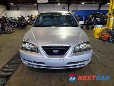 Piąte zdjęcie samochodu w środku: 2005 HYUNDAI ELANTRA GLS VIN:KMHDN46D05U006123 - miniatura