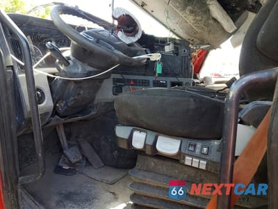 Piąte zdjęcie samochodu w środku: 2022 FREIGHTLINER CASCADIA 116 SEMI TRUCK VIN:3AKJHTDV3NSNN8691 - miniatura