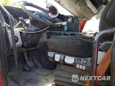 Piąte zdjęcie samochodu w środku: 2022 FREIGHTLINER CASCADIA 116 SEMI TRUCK VIN:3AKJHTDV3NSNN8691 - miniatura