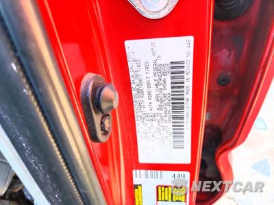 Zdjęcie 12 z 12 samochodu: 2015 TOYOTA TACOMA V6 VIN:3TMLU4EN6FM170477 - miniatura