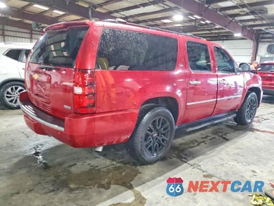 Trzecie zdjęcie samochodu z tyłu: 2012 CHEVROLET SUBURBAN K1500 LTZ VIN:1GNSKKE75CR317445 - miniatura