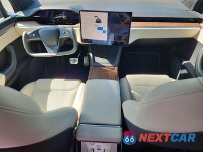 Zdjęcie 8 z 12 samochodu: 2022 TESLA MODEL X VIN:7SAXCBE52NF361487 - miniatura