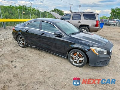 Czwarte zdjęcie samochodu z boku: 2014 MERCEDES-BENZ CLA 250 VIN:WDDSJ4EB3EN069787 - miniatura