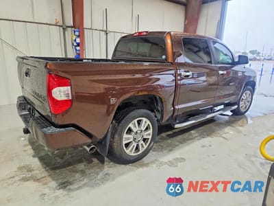 Trzecie zdjęcie samochodu z tyłu: 2017 TOYOTA TUNDRA 1794 EDITION VIN:5TFGW5F18HX227594 - miniatura