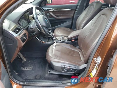 Zdjęcie 7 z 13 samochodu: 2016 BMW X1 XDRIVE28I VIN:WBXHT3C37GP880247 - miniatura