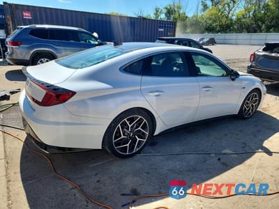 Trzecie zdjęcie samochodu z tyłu: 2021 HYUNDAI SONATA N LINE VIN:5NPEK4JCXMH125967 - miniatura