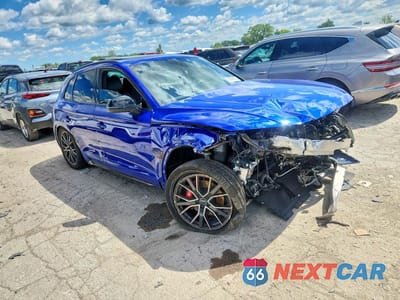 Czwarte zdjęcie samochodu z boku: 2023 AUDI SQ5 PRESTIGE VIN:WA1C4AFY2P2036060 - miniatura