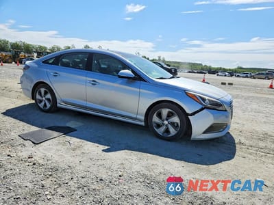 Czwarte zdjęcie samochodu z boku: 2017 HYUNDAI SONATA HYBRID LIMITED VIN:KMHE34L39HA077073 - miniatura
