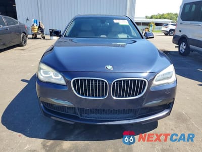 Piąte zdjęcie samochodu w środku: 2014 BMW 750 LXI VIN:WBAYF8C59ED141850 - miniatura