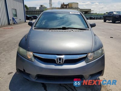Piąte zdjęcie samochodu w środku: 2009 HONDA CIVIC LX VIN:1HGFA16559L015350 - miniatura