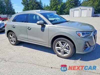 Czwarte zdjęcie samochodu z boku: 2023 AUDI Q3 PREMIUM S LINE 45 VIN:WA1DECF34P1152920 - miniatura