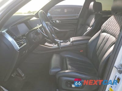 Zdjęcie 7 z 13 samochodu: 2019 BMW X5 XDRIVE50I VIN:5UXJU2C57KLN65650 - miniatura