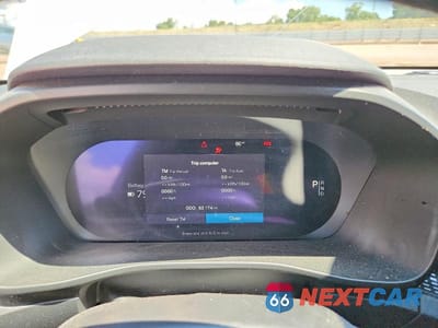 Zdjęcie 9 z 12 samochodu: 2021 VOLVO XC40 RECHARGE VIN:YV4ED3UR8M2574745 - miniatura