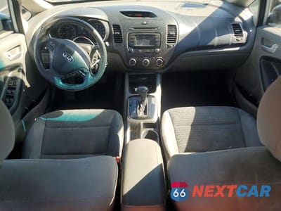 Zdjęcie 8 z 12 samochodu: 2017 KIA FORTE LX VIN:3KPFL4A76HE117007 - miniatura