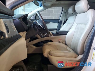 Zdjęcie 7 z 13 samochodu: 2019 LINCOLN NAUTILUS RESERVE VIN:2LMPJ6L9XKBL23241 - miniatura