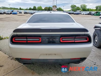 Zdjęcie 6 z 12 samochodu: 2016 DODGE CHALLENGER R VIN:2C3CDZFJ5GH323010 - miniatura