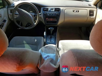 Zdjęcie 8 z 12 samochodu: 2001 HONDA ACCORD LX VIN:1HGCG56481A028965 - miniatura
