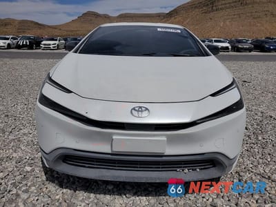 Piąte zdjęcie samochodu w środku: 2023 TOYOTA PRIUS LE VIN:JTDACAAU9P3013440 - miniatura