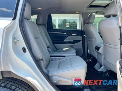 Zdjęcie 6 z 13 samochodu: 2018 TOYOTA HIGHLANDER LIMITED VIN:5TDDZRFH2JS908604 - miniatura