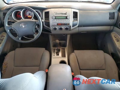 Zdjęcie 8 z 12 samochodu: 2006 TOYOTA TACOMA DOUBLE CAB PRERUNNER VIN:5TEJU62N96Z222291 - miniatura