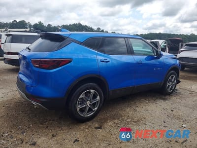 Trzecie zdjęcie samochodu z tyłu: 2026 CHEVROLET BLAZER 2LT VIN:3GNKBCR46TS142559 - miniatura