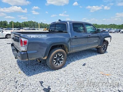 Trzecie zdjęcie samochodu z tyłu: 2022 TOYOTA TACOMA TRD OFF-ROAD VIN:3TMCZ5AN7NM475465 - miniatura