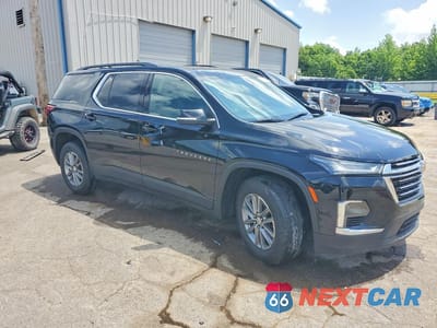 Czwarte zdjęcie samochodu z boku: 2023 CHEVROLET TRAVERSE LT VIN:1GNERGKW5PJ130020 - miniatura