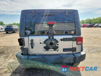 Zdjęcie 6 z 13 samochodu: 2016 JEEP WRANGLER UNLIMITED SPORT VIN:1C4BJWDG9GL191510 - miniatura