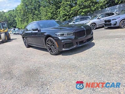 Trzecie zdjęcie samochodu z tyłu: 2022 BMW 750 XI VIN:WBA7U2C07NCG99224 - miniatura