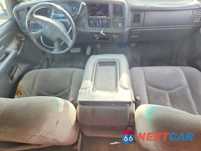 Zdjęcie 8 z 12 samochodu: 2004 GMC NEW SIERRA C1500 VIN:2GTEC19V741109325 - miniatura