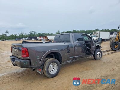 Czwarte zdjęcie samochodu z boku: 2026 RAM 3500 LIMITED VIN:3C63RRRL8TG153060 - miniatura