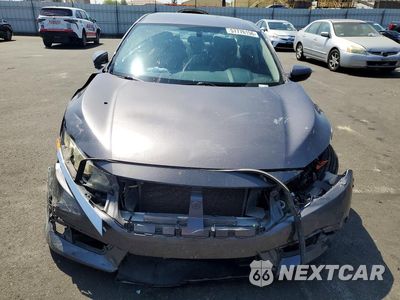 Piąte zdjęcie samochodu w środku: 2017 HONDA CIVIC LX VIN:19XFC2F55HE069477 - miniatura