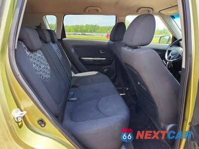 Zdjęcie 10 z 13 samochodu: 2010 KIA SOUL + VIN:KNDJT2A20A7178359 - miniatura
