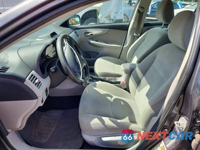Zdjęcie 7 z 12 samochodu: 2013 TOYOTA COROLLA L VIN:2T1BU4EE2DC960781 - miniatura