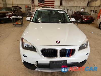 Piąte zdjęcie samochodu w środku: 2013 BMW X1 XDRIVE28I VIN:WBAVL1C53DVR86415 - miniatura