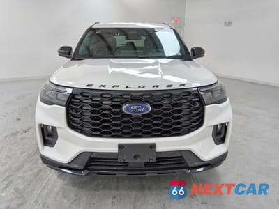 Piąte zdjęcie samochodu w środku: 2025 FORD EXPLORER ST-LINE VIN:1FMUK8KH0SGB66408 - miniatura