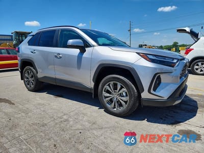 Czwarte zdjęcie samochodu z boku: 2025 TOYOTA RAV4 LIMITED VIN:4T3D6RFV1SU177789 - miniatura